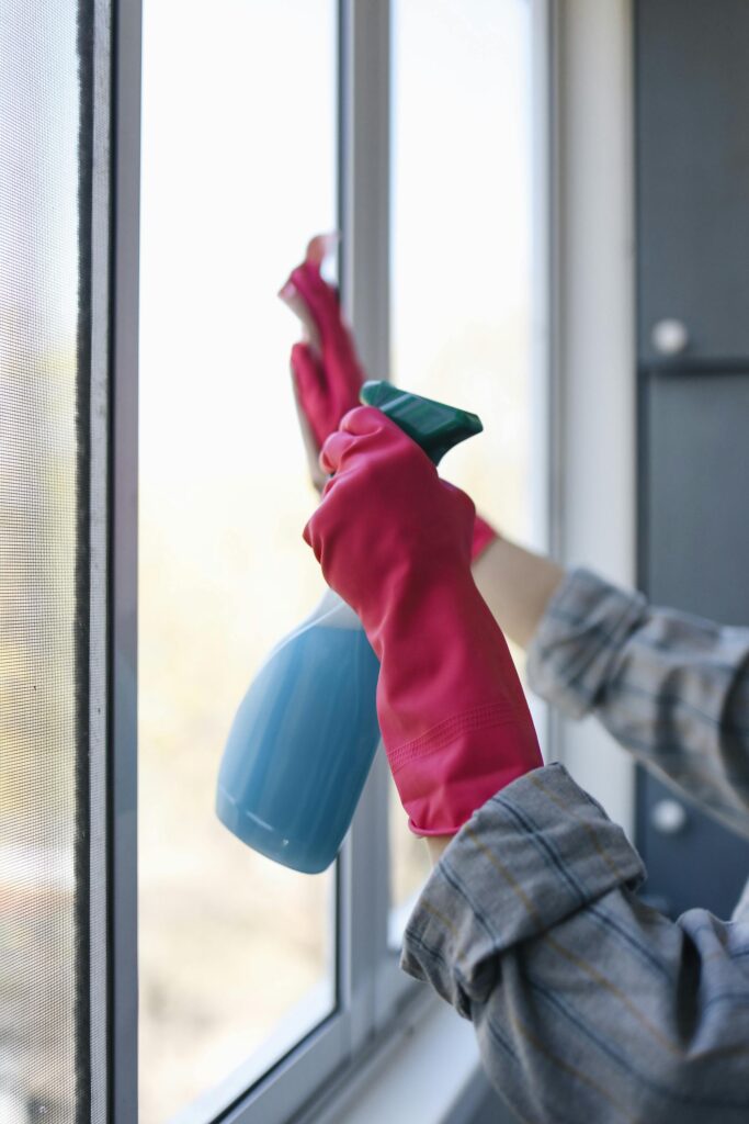 cleaning gloves